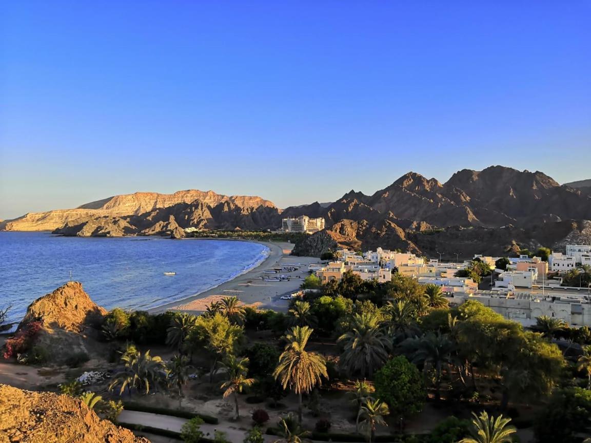 The Blue Gate Muscat